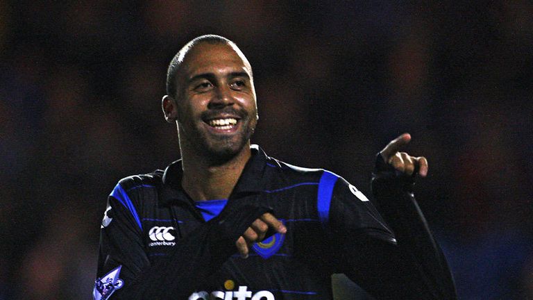 63rd minute: Vanden Borre converts a cross from Dindane to make it 3-1 to the visitors.