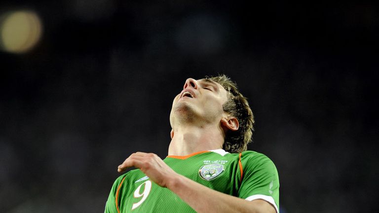 Republic of Ireland striker Kevin Doyle sees chances go begging against France.