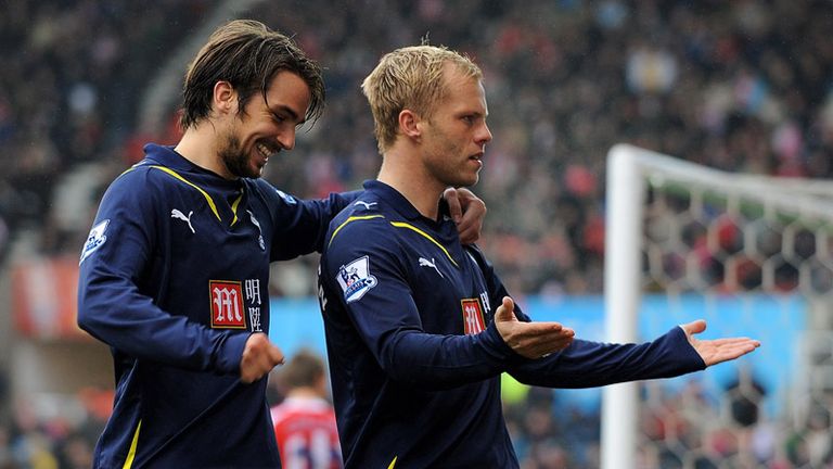 Eidur Gudjohnsen scores his first goal for Spurs to put the visitors in front
