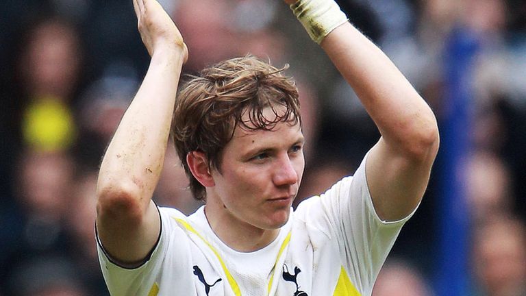 Five minutes from time the Russian Pavlyuchenko puts the result beyond doubt