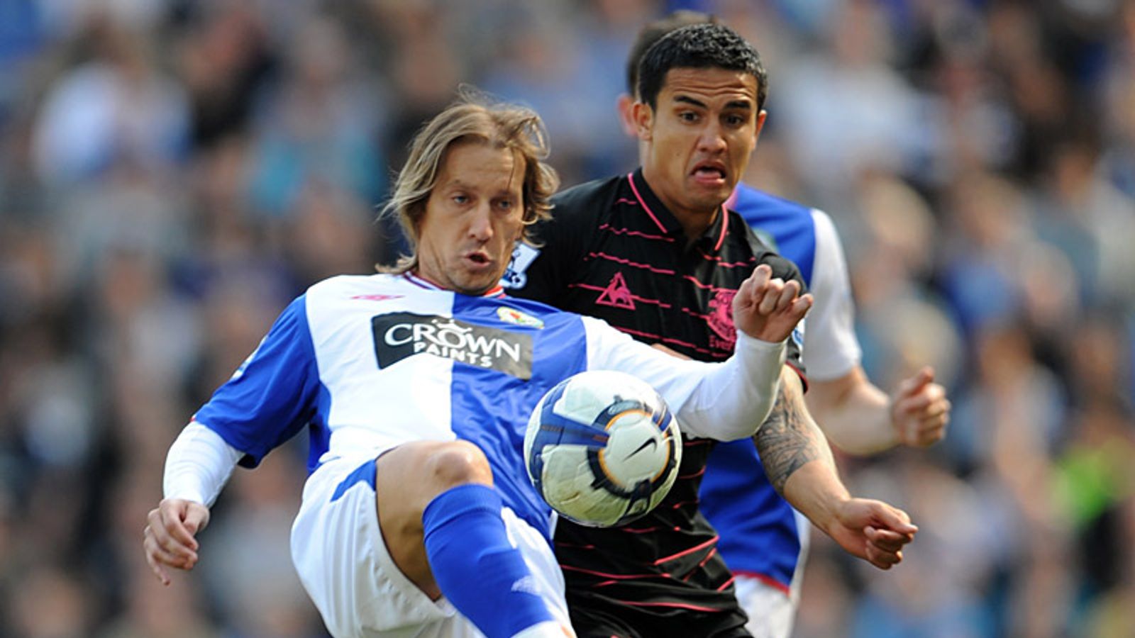 Cahill seals late Toffees win | Football News | Sky Sports