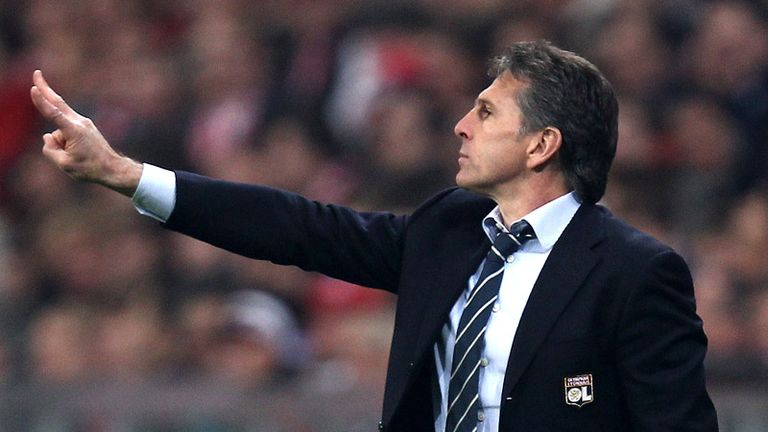 Claude Puel of Lyon has the opportunity to change the tactics to his advantage