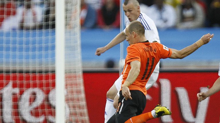 Arjen Robben cuts inside and manages to find space for a shot