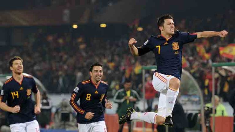 David Villa celebrates after putting Spain ahead against Chile