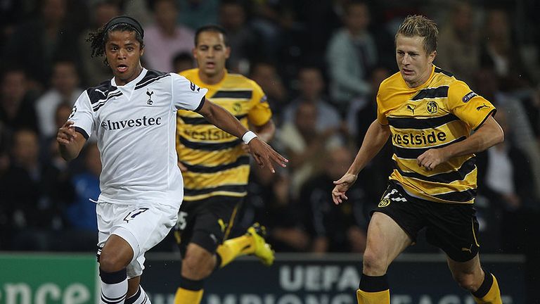 Giovani dos Santos is preferred to Aaron Lennon in the starting line-up