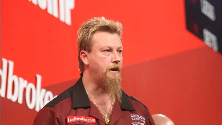 Whitlock Ufc Whitlock through, Wade out | Sky Sports