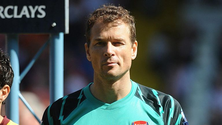 Jens Lehmann is dramatically drafted into the Arsenal side