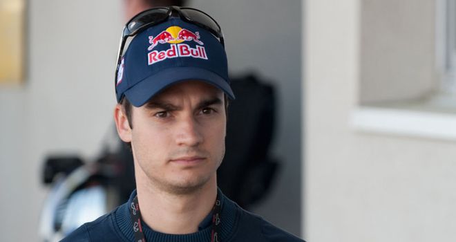 Pedrosa: Broken right collarbone