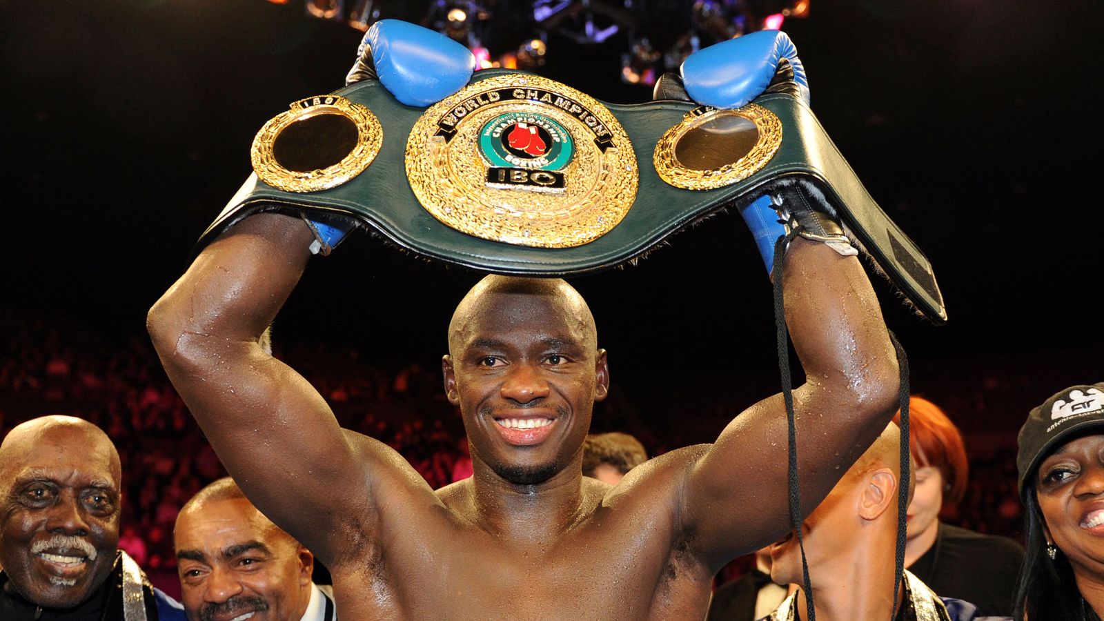 Tarver rallies to foil Kayode | Boxing News | Sky Sports