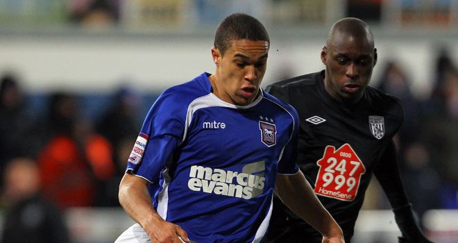 Brown: Signed for Shots