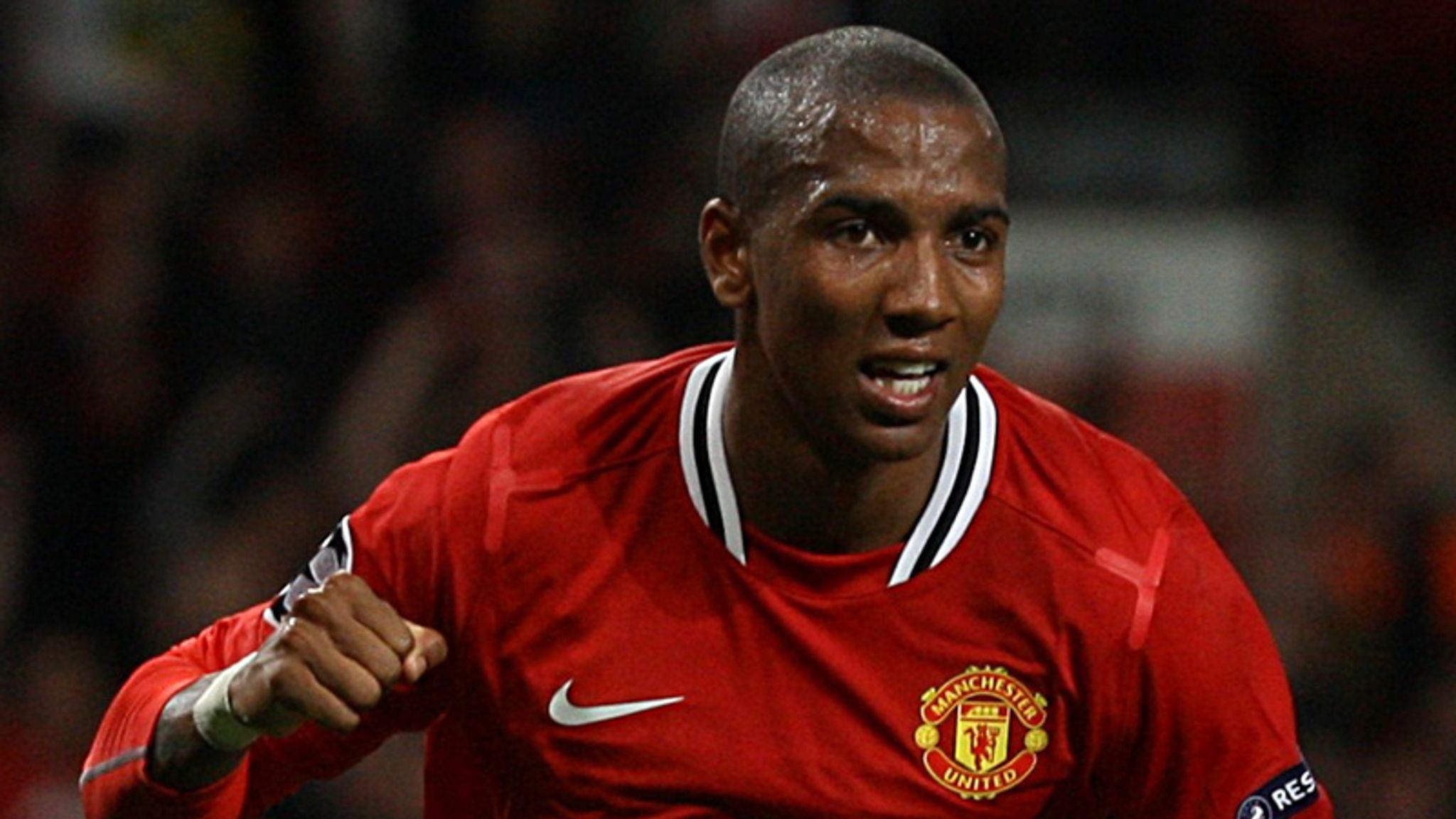 Играй янга. Ashley young. Ashley young men.