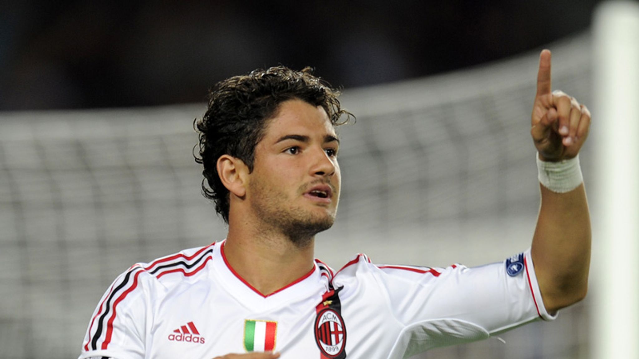 Пато спорт. Пато фарианство. Pato Shirt Milan.