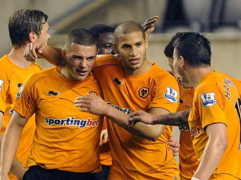 Image of Spray (left): Returns to Wolves