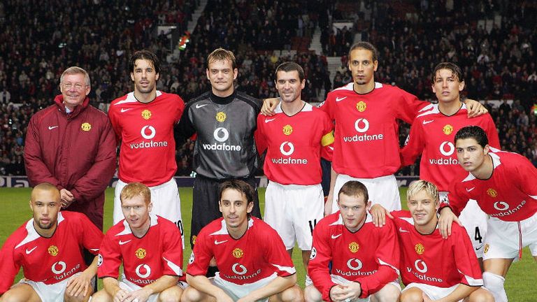 The Scot reached his 1,000th game in charge of Manchester United on 23rd November 2004, marking the occasion by appearing in the team photo.