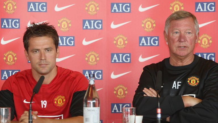 An unexpected signing as Fergie recruited Liverpool legend Michael Owen on a free transfer in 2009.