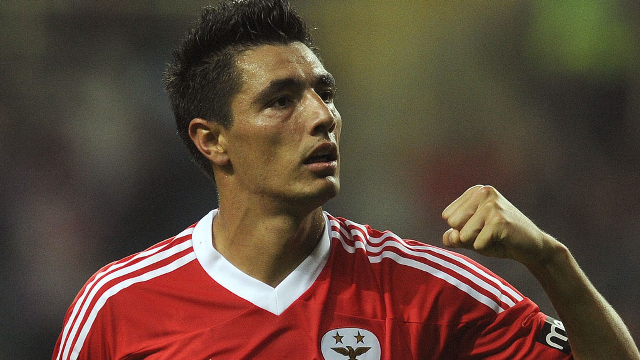 Europa League: Oscar Cardozo helps Benfica to victory against Bayer