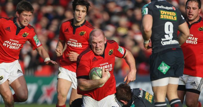 Munster skipper Paul O&#39;Connell on the attack