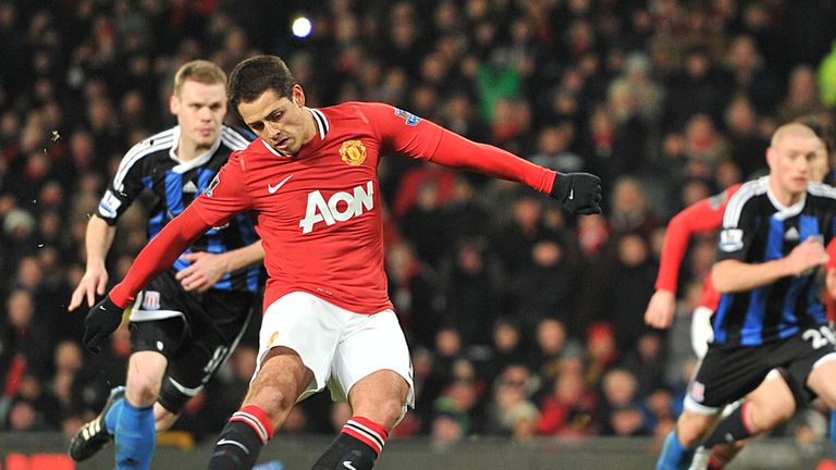 Javier Hernandez's goal set United on course for a comfortable win over Stoke