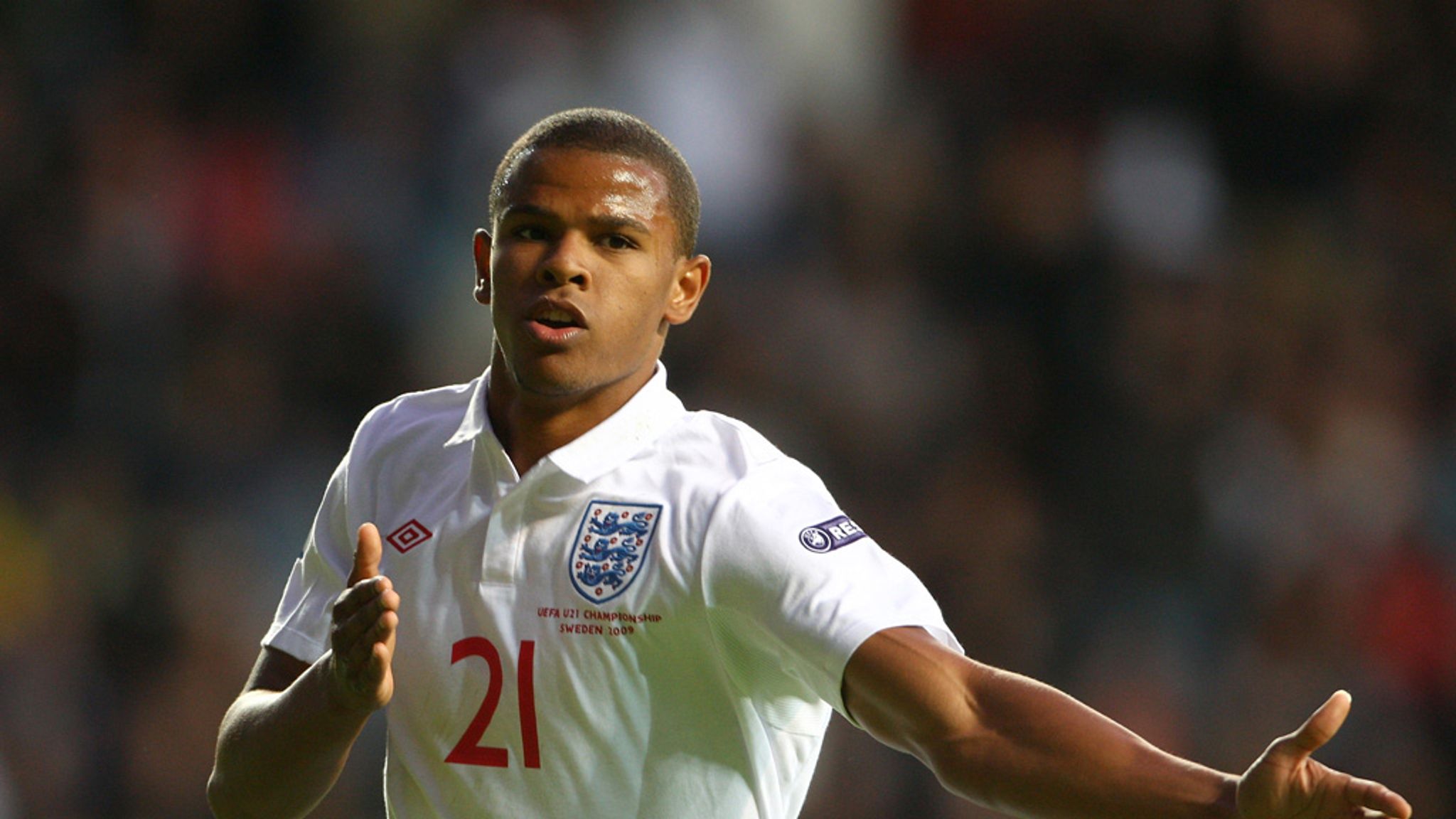 Campbell earns Pearce praise | Football News | Sky Sports