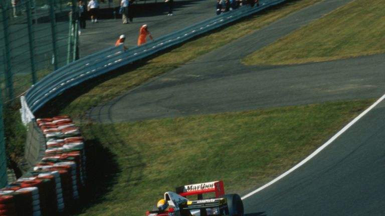 When the pair battled into turn 1 on the first lap...