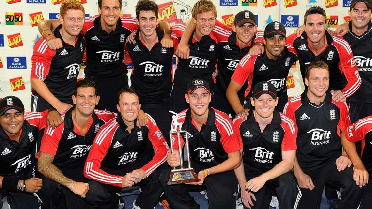 England celebrate with the trophy after clinching the series in thrilling fashion