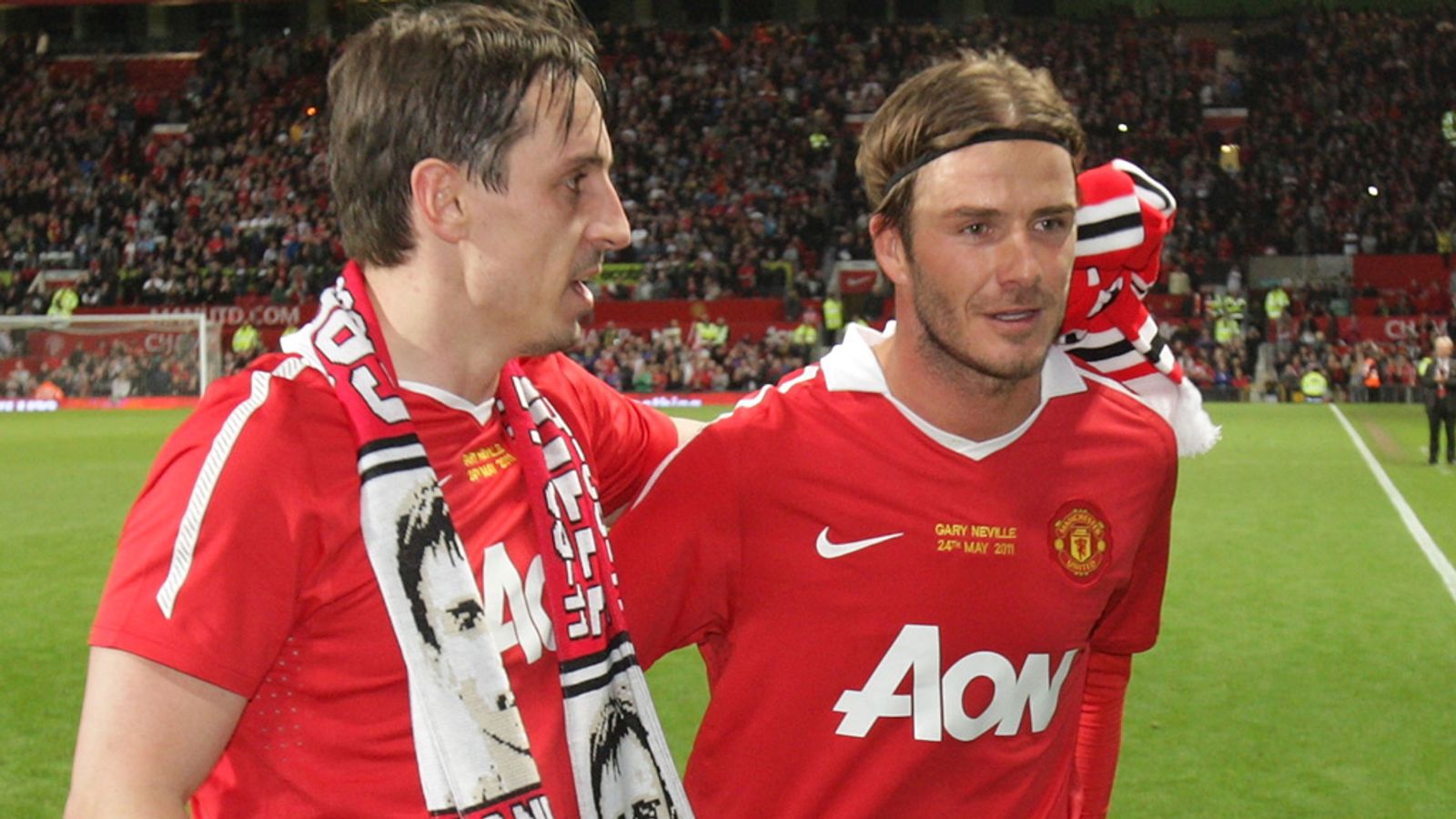 Beckham backing for Neville | Football News | Sky Sports