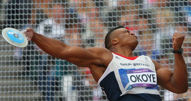 Lawrence Okoye: Through to the discus final
