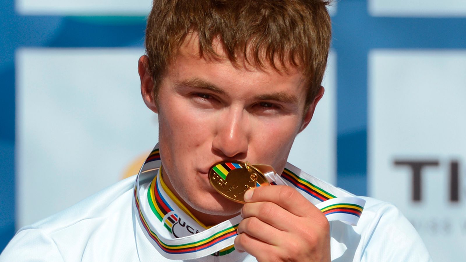 Lutsenko takes U23 title | Cycling News | Sky Sports