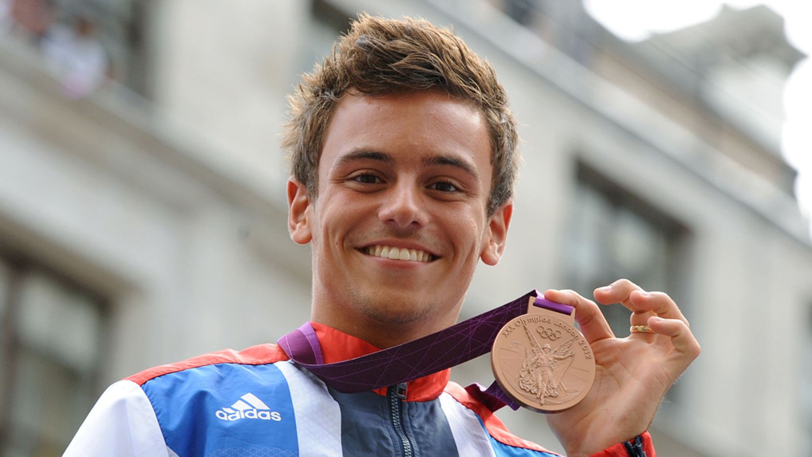 Tom Daley's coach gives warning over criticism diver receives.