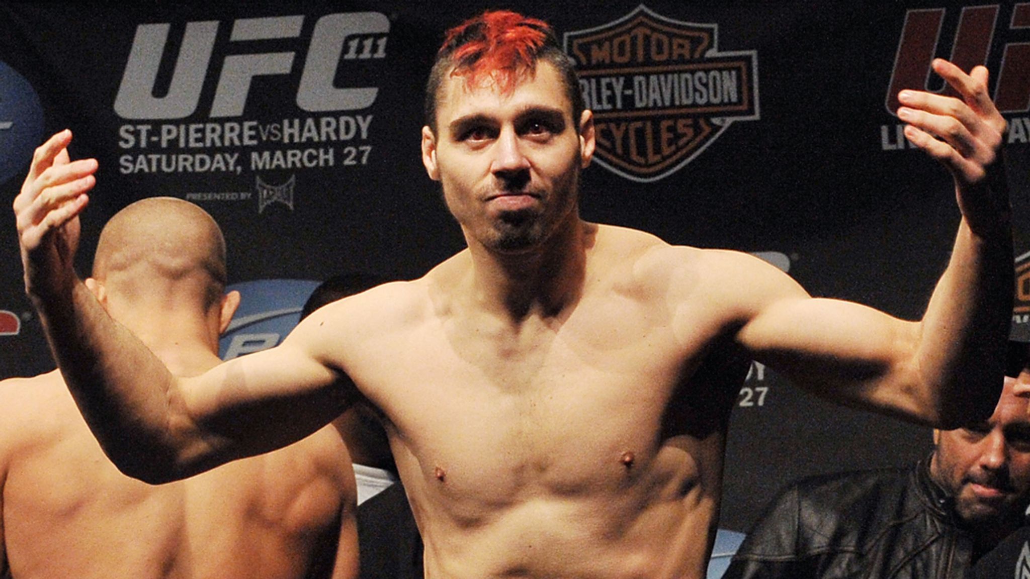 Dan Hardy knows Georges St-Pierre, Carlos Condit well