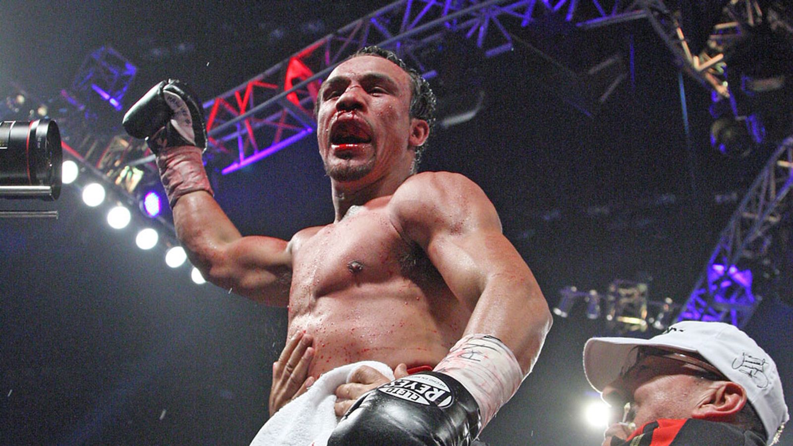 Juan Manuel Marquez stops Manny Pacquiao in round six in Las Vegas | Boxing  News | Sky Sports, image size:1600x900