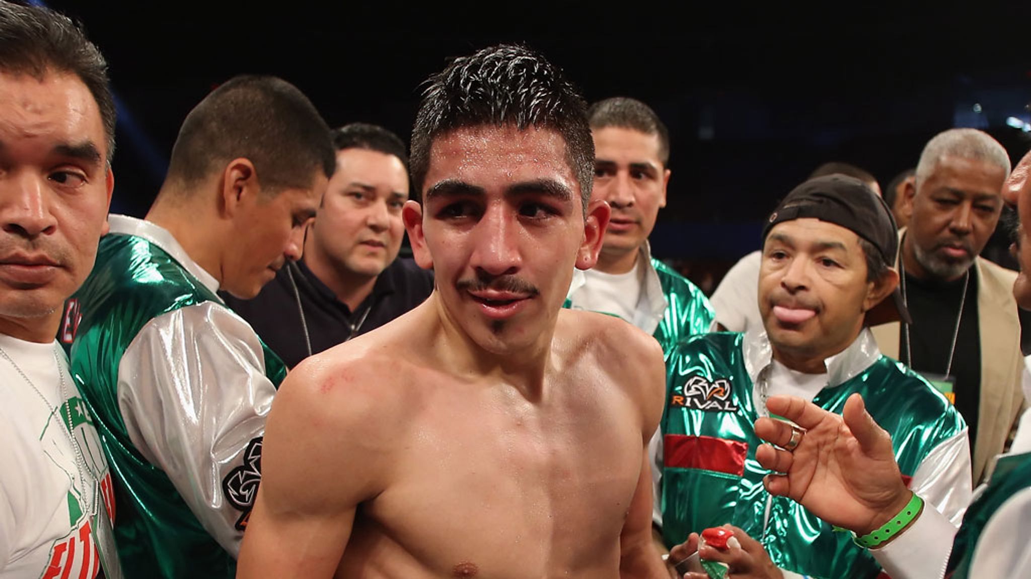 Leo Santa Cruz remains IBF bantamweight champion Boxing News Sky Sports