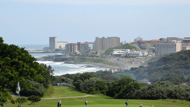 The course overlooks the Indian Ocean