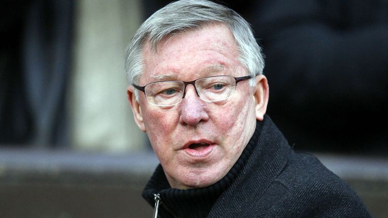Sir Alex Ferguson: Team selection influenced by Manchester City's defeat