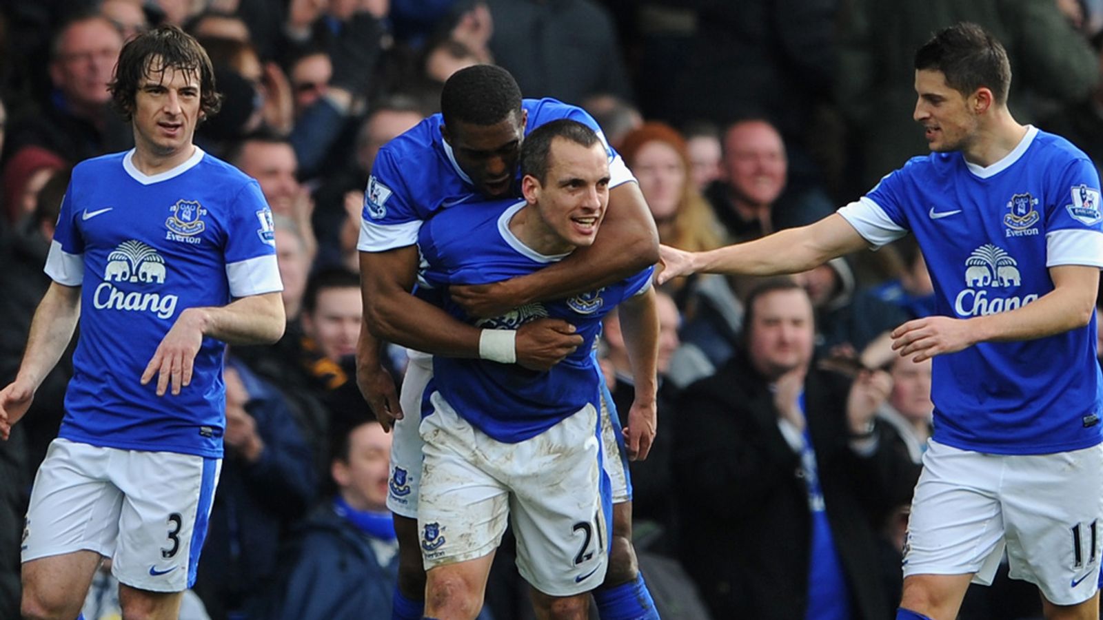 Joe Royle and Glenn Hoddle analyse Everton's 2-0 victory over ...