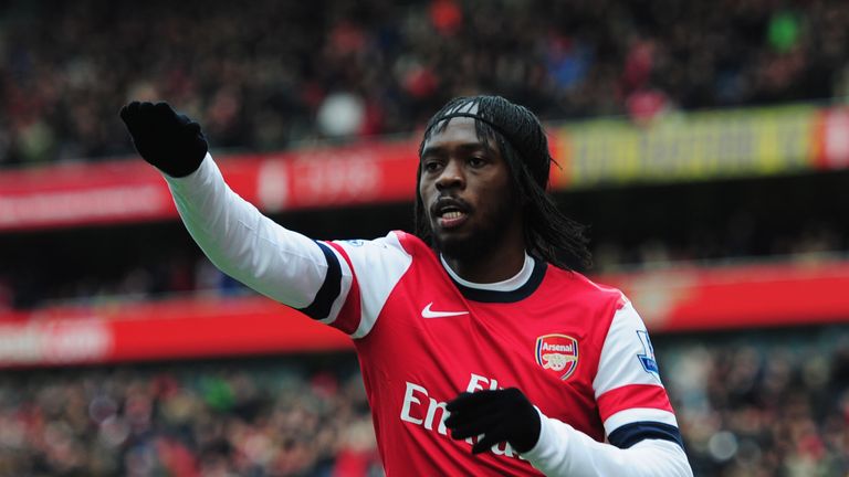 Gervinho scores an early goal to put Arsenal 1-0 up against Reading.