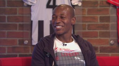 Image of Luis Boa Morte: Give me a job!