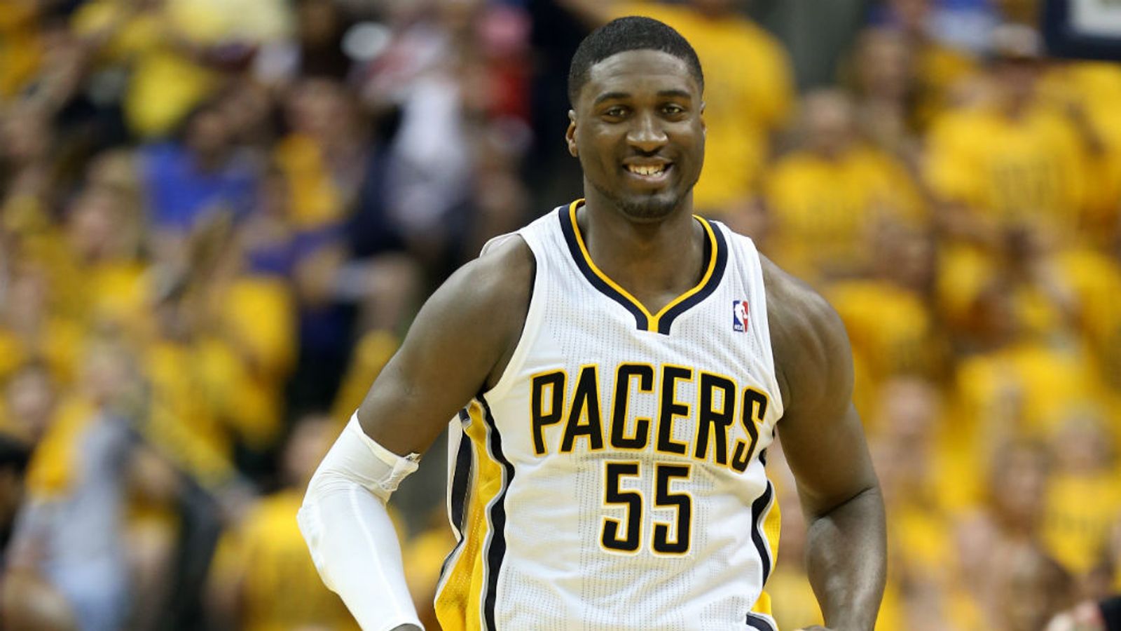 NBA Roy Hibbert helps Indiana Pacers to level Eastern Conference