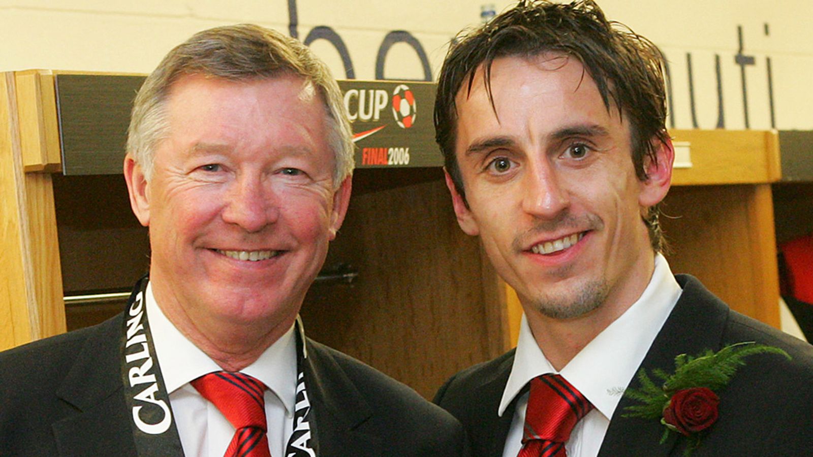Sir Alex Ferguson backs Gary Neville to be success at Valencia