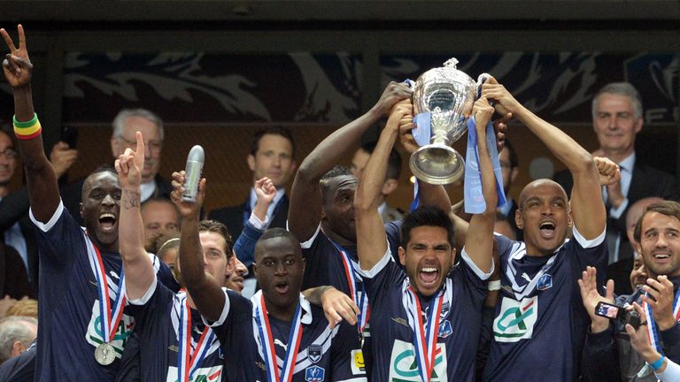 Bordeaux's players celebrate with the Coupe de France 