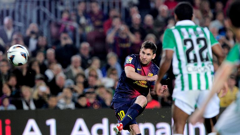 Lionel Messi scores 