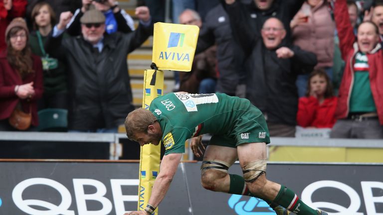 Tom Croft of Leicester scores a spectacular solo try during the Aviva Premiership semi final match against Harlequins