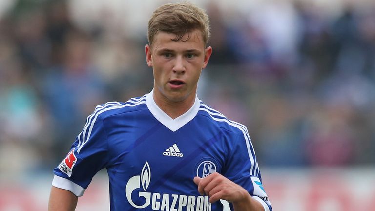 Max Meyer: New deal at Schalke