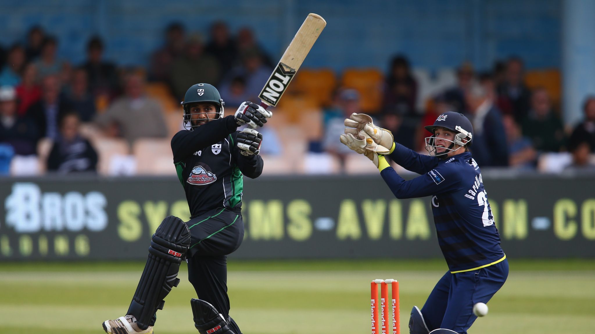 Shaaiq Choudhry commits future to Worcestershire with new contract ...