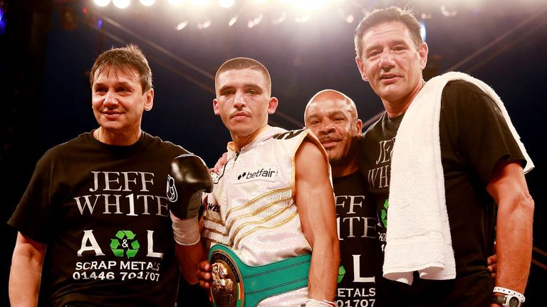 Lee Selby beats Viorel Simion