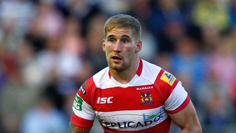 Sam Tomkins in action during the Super League match between Warrington Wolves and Wigan Warriors at the Halliwell Jones Stadium