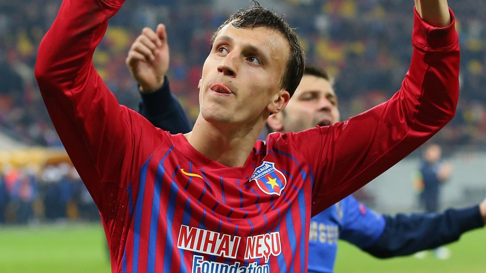 Vlad Chiriches - Trung Vệ Đội Trưởng Của Romania Hành Trình Tỏa Sáng và Ảnh Hưởng
