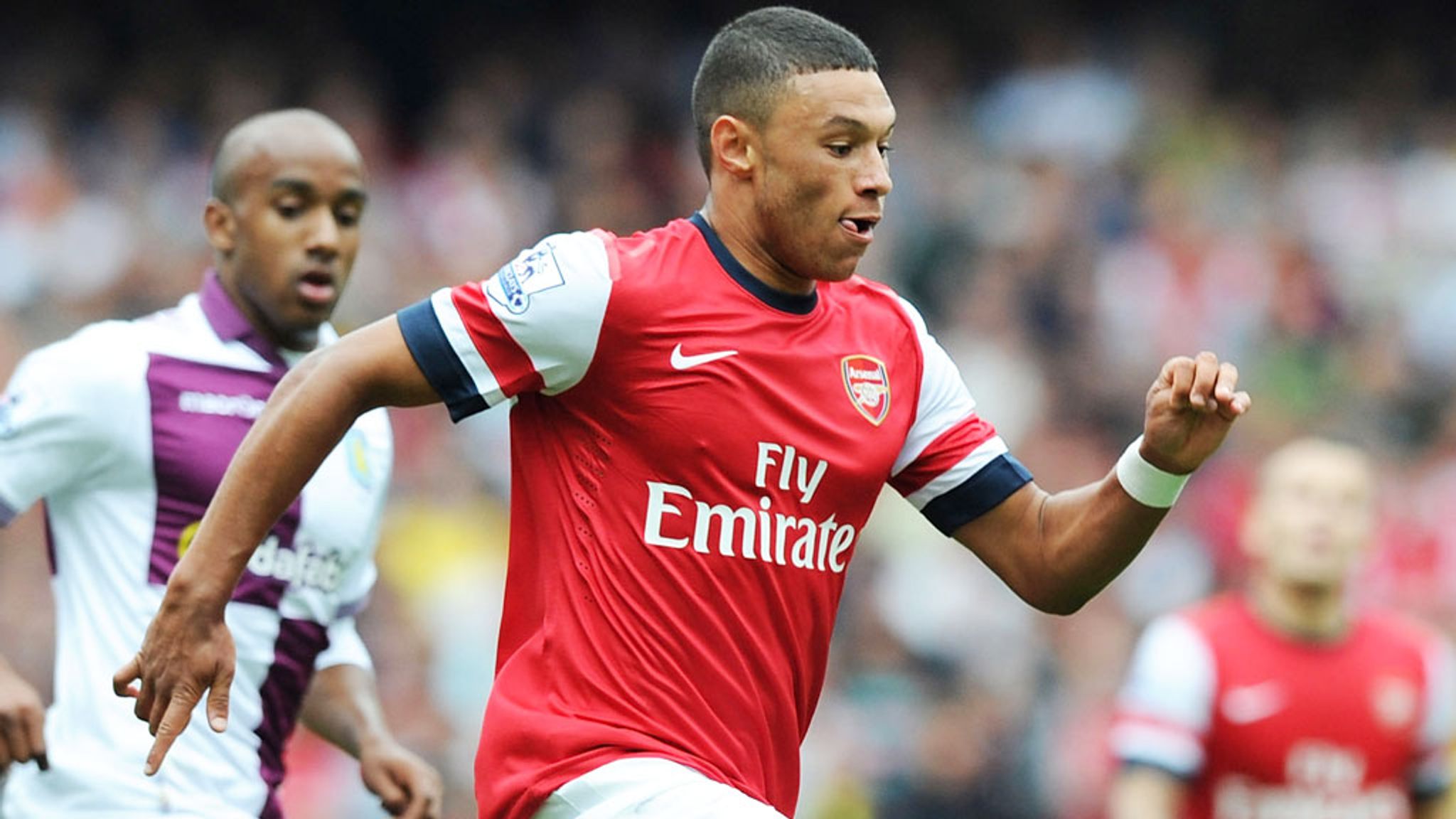 Arsenal and England's Alex Oxlade-Chamberlain out until November ...