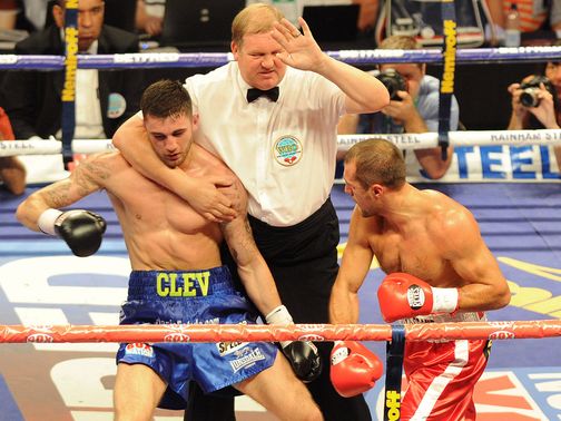 Nathan-Cleverly-stopped-2013_2988937.jpg