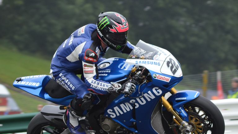 Alex Lowes in action at Cadwell Park